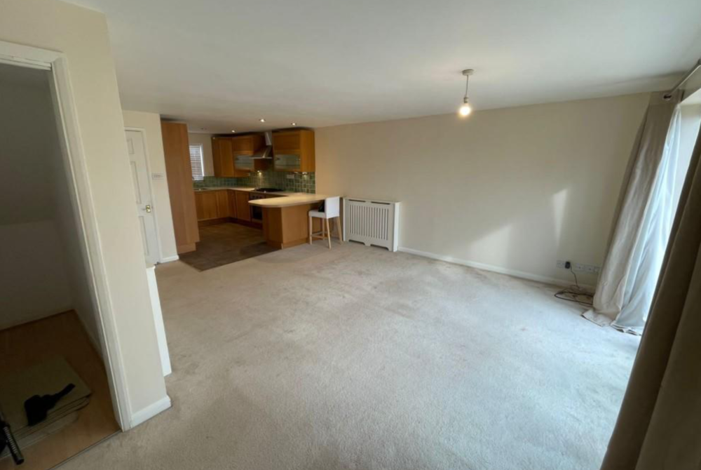 Why Is My Modern House in Leicestershire Getting Rightmove Views but No Viewings?