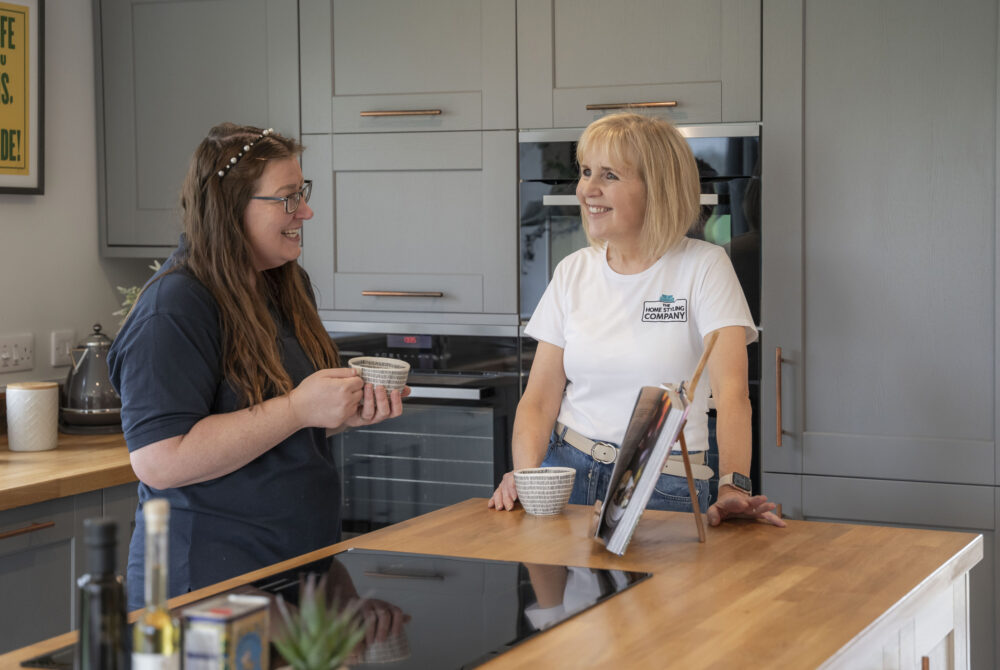 What Should You Look For When Hiring a Staging Company?